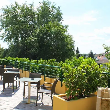 Otel Garden & Goetzfried 4*