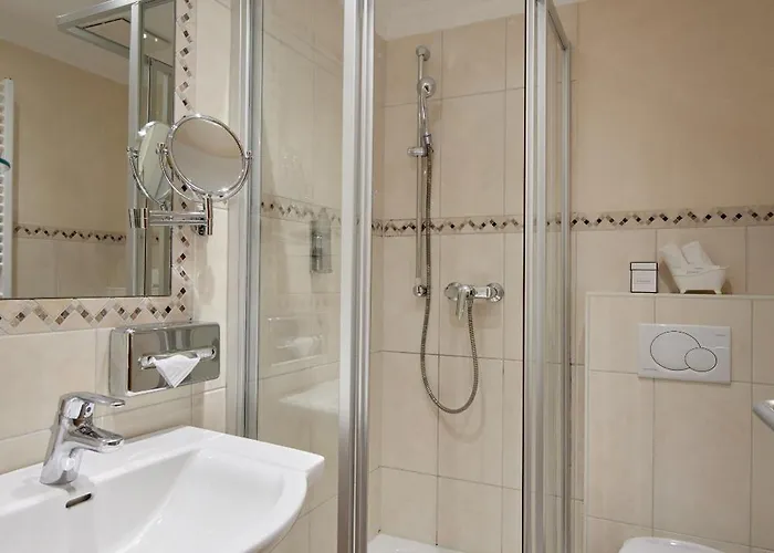 Hotell Garden & Goetzfried 4*