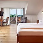 Garden & Goetzfried Otel 4*